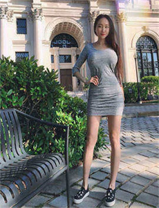 《王爷含丫鬟乳3p嗯啊-草莓西瓜樱桃香蕉直播视频》