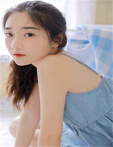 《玩少妇女邻居-美女脱yifu》
