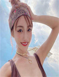《如何调教男奴-美国天体海滩》